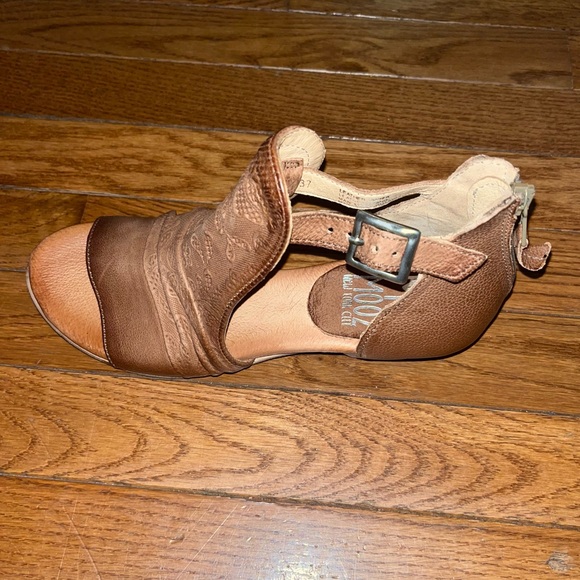 Miz Mooz Corra Open Toe Sandals Brandy Brown Leather Women’s Size 6.5 or EU 37 - Picture 9 of 12